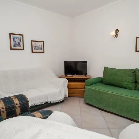 Apartment Sweet Xi